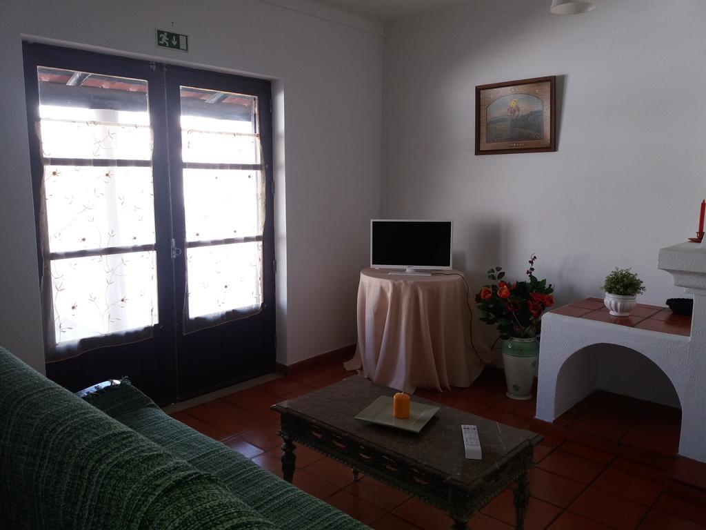 Alojamentos Vitinho 2 - Vila Nova Milfontes Vila Nova de Milfontes Buitenkant foto