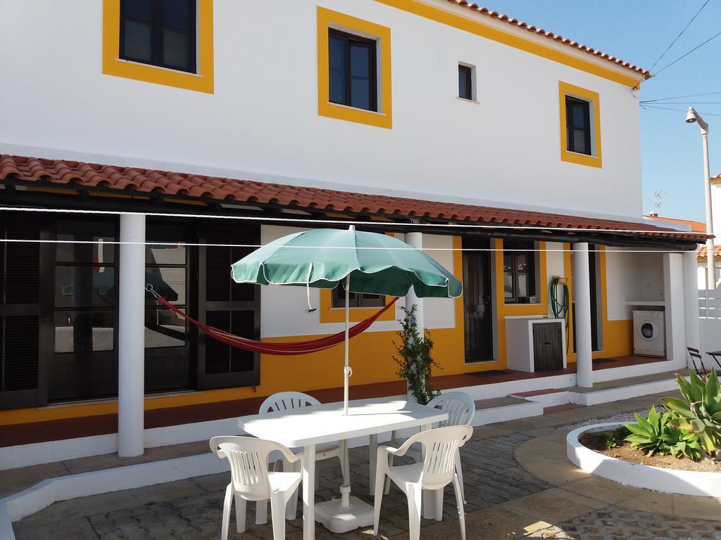 Alojamentos Vitinho 2 - Vila Nova Milfontes Vila Nova de Milfontes Buitenkant foto