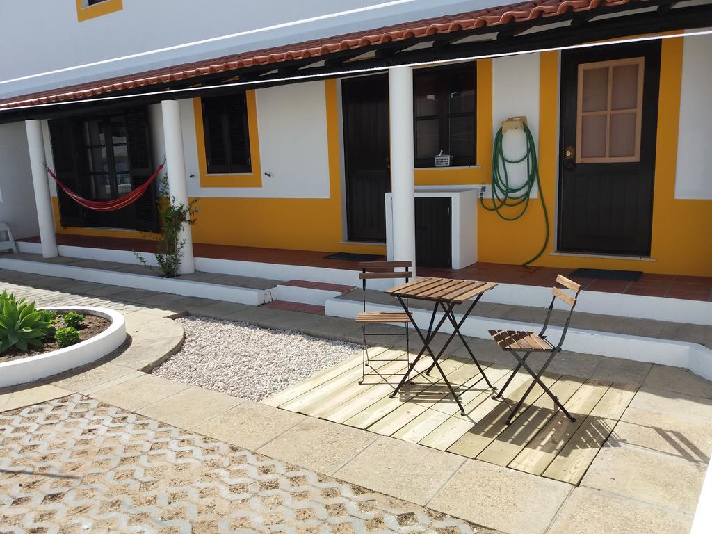 Alojamentos Vitinho 2 - Vila Nova Milfontes Vila Nova de Milfontes Buitenkant foto