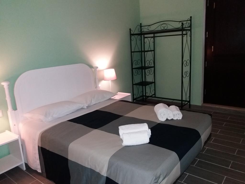 Alojamentos Vitinho 2 - Vila Nova Milfontes Vila Nova de Milfontes Buitenkant foto